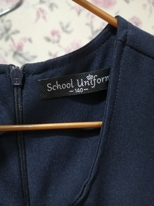 Продам школьный сарафан