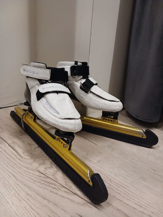 Продам коньки для шорт-трека