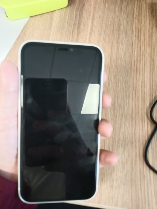 iPhone17 продается