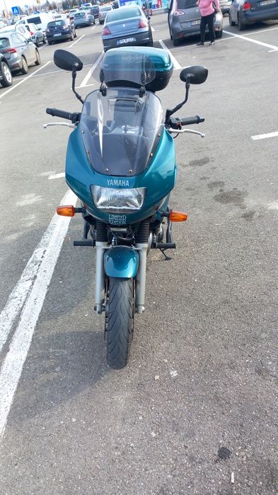 Motocicleta yamaha xj 900