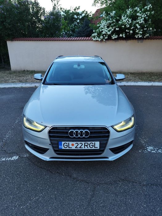Vând Audi A4 B8,5