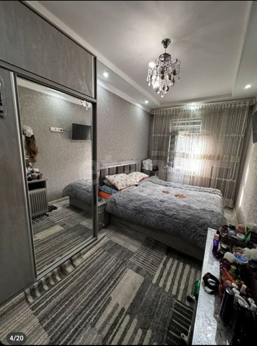 Продаю свой квартира юнусабад-4 3х комнатная