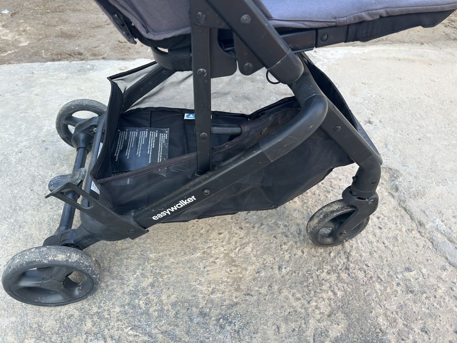 Продам детскую прогулочную коляску Easywalker Milley 2