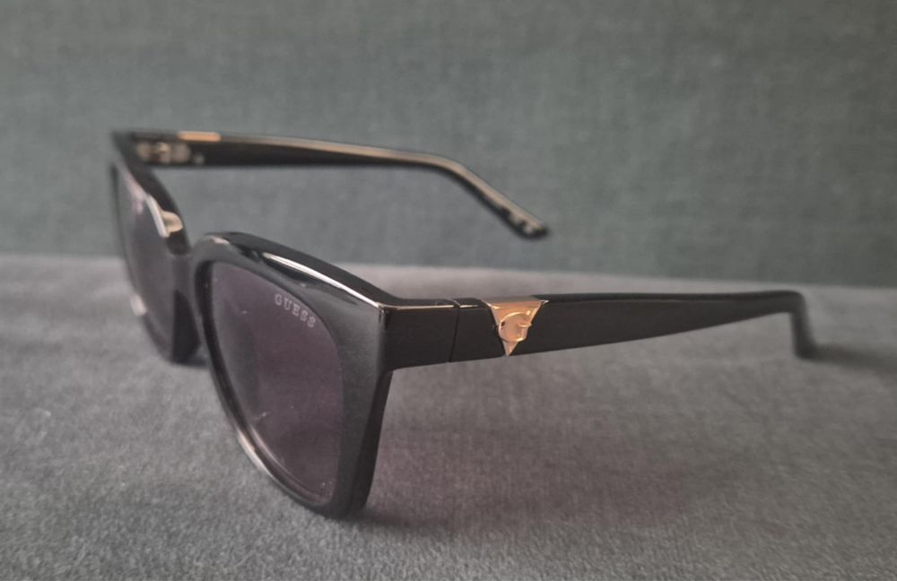 Дамски очила Guess