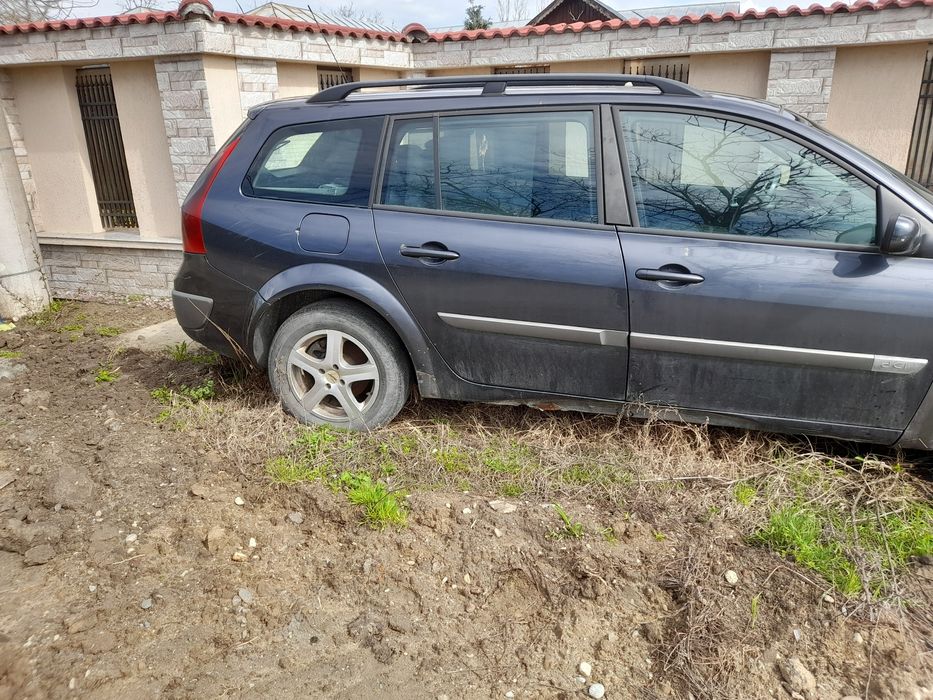 Vând 2 mașini pt Dezmebrari