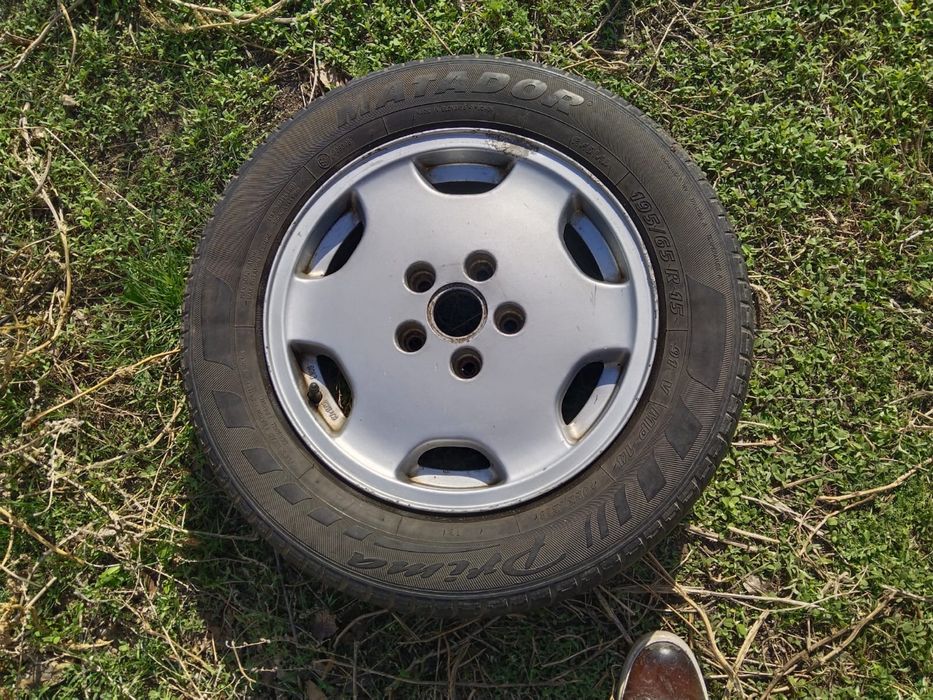 Продам диск с резины 195/65 R15