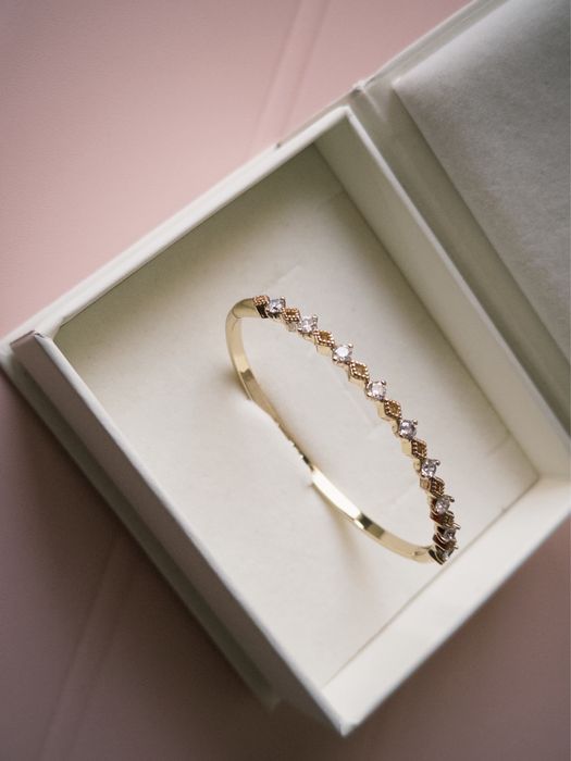 Красивый аккуратный  браслет