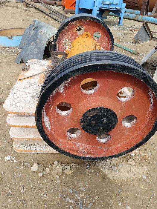 Продаются дробилки СМД 106 и Китай