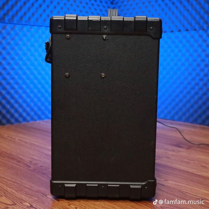 Roland cube 60 ватт комбоуселитель