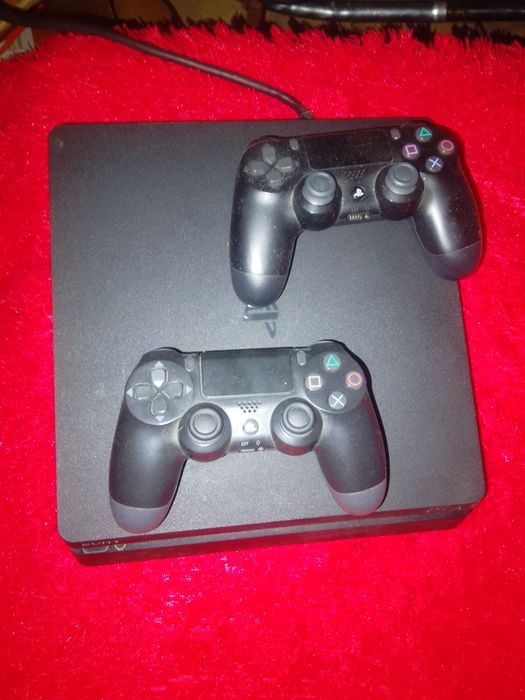 Продам пс4  с дисками