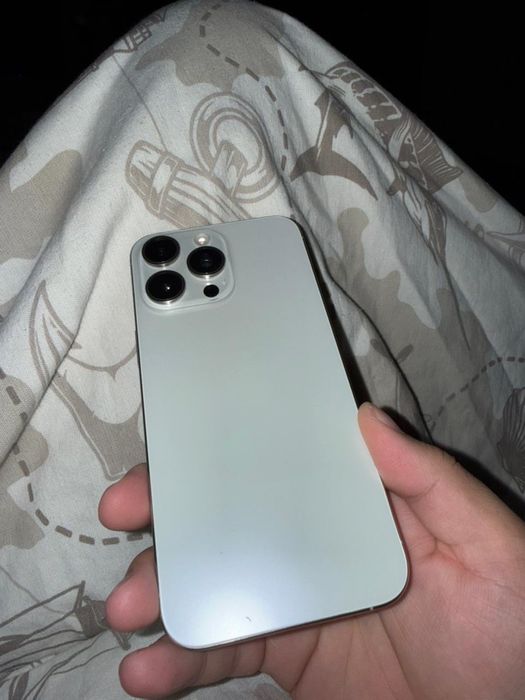 Iphone 15 pro max 256gb white