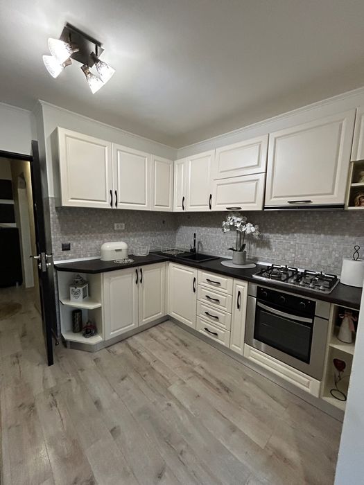 Apartament de inchiriat 3 camere