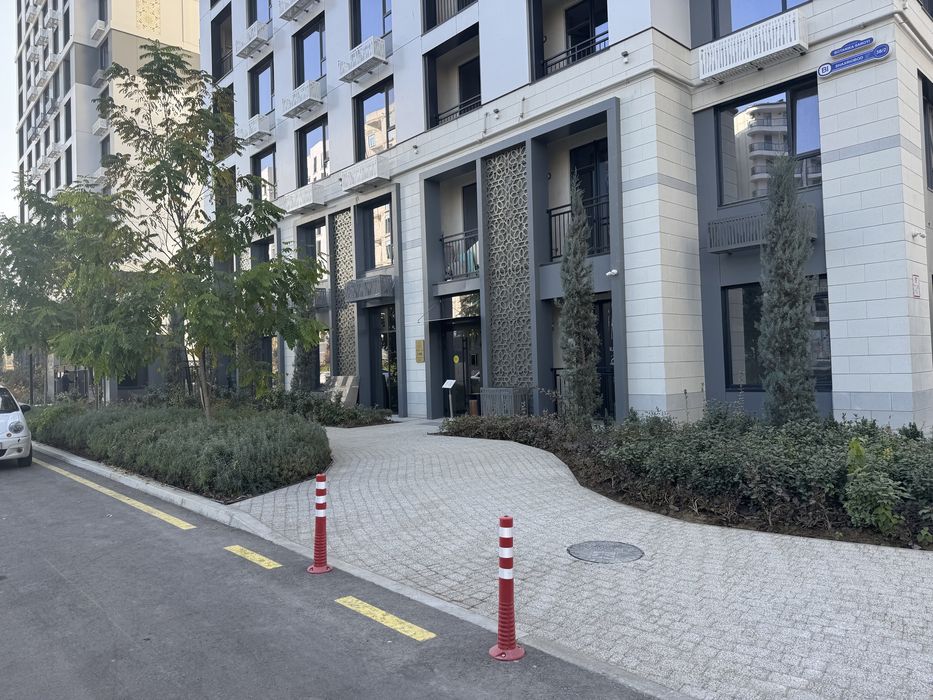 Bi group botanika saroy 1 etaj