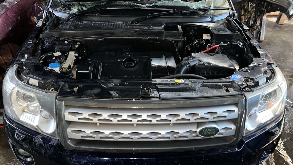 Передний бампер Land Rover Freelander-2 L359.