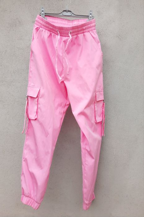 Pantaloni cargo roz