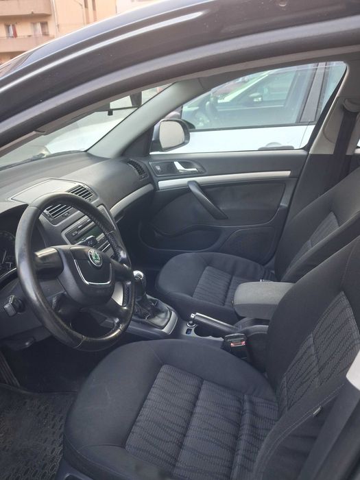 SKODA Octavia 2010 — imagine 3