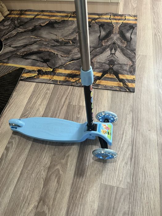 Продам детский самокат