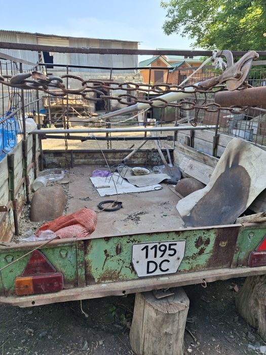 Продаётся два автоприцепа с техпаспортом