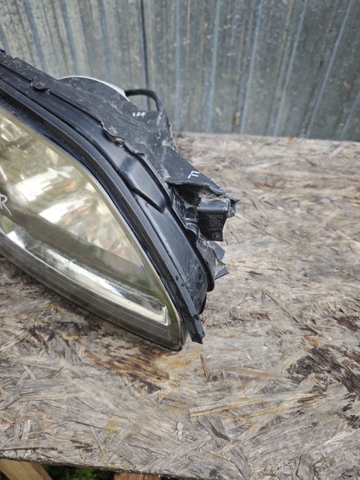 Передние фары на Subaru b4