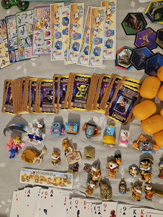 Lot jucarii kinder pisicile epiptene 2 colectii complete