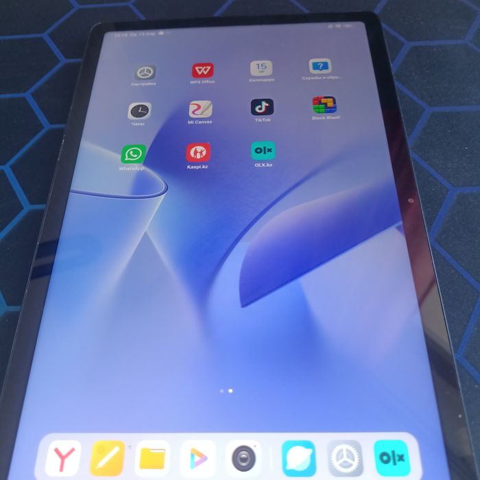 Планшет Redmi, в хорошем состоянии