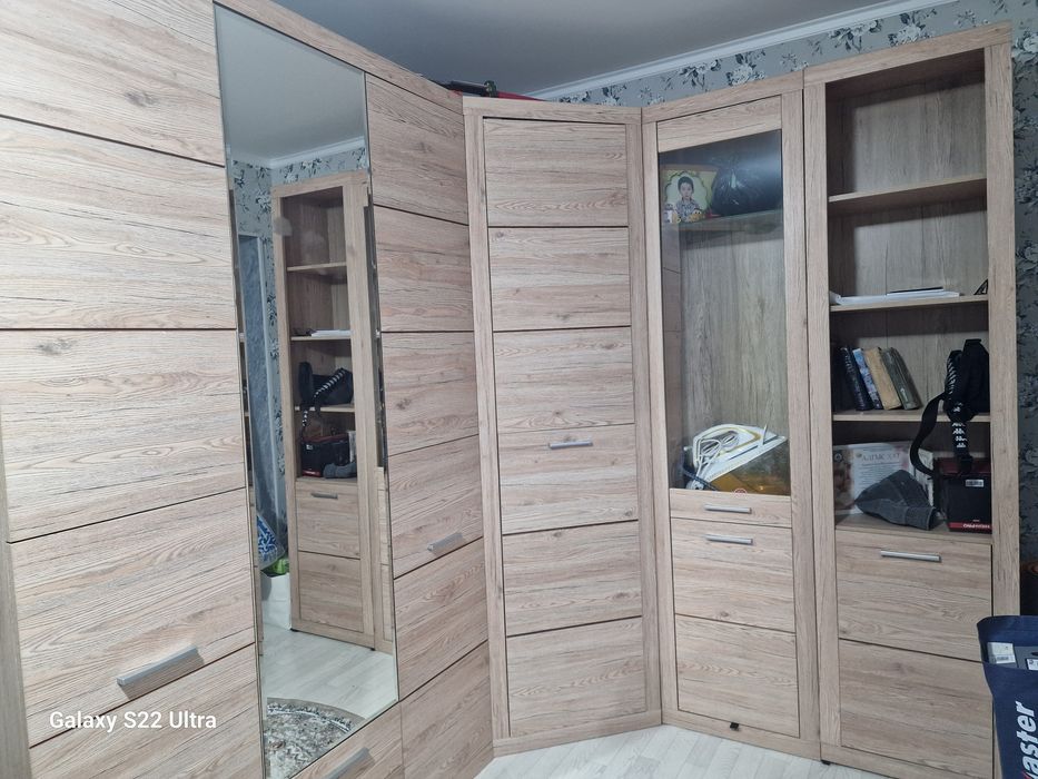 Продам спальный гарнитур