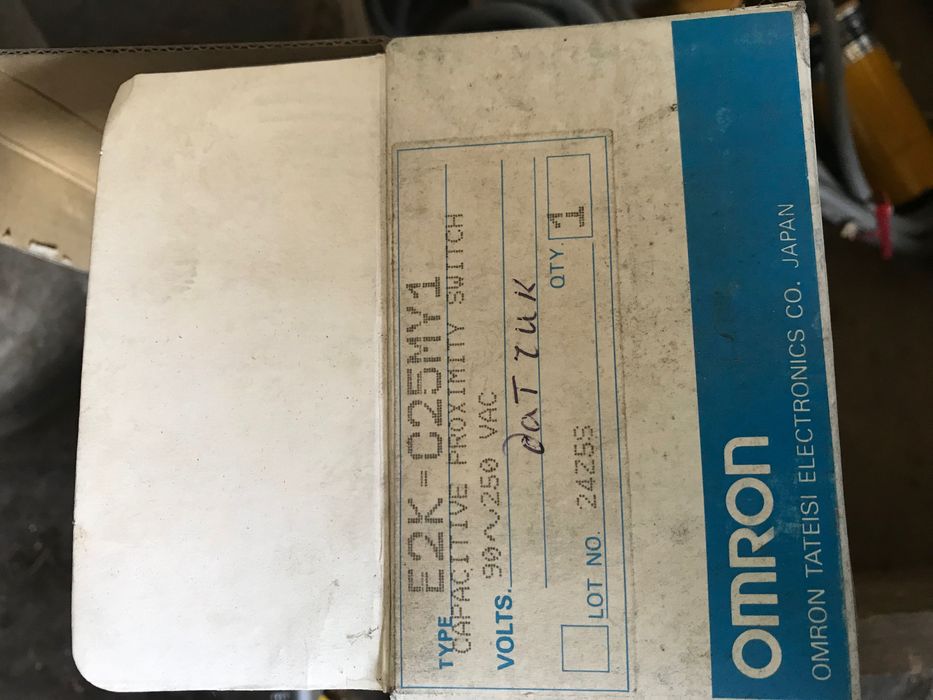 Индуктивен датчик (сензор) Omron Япония