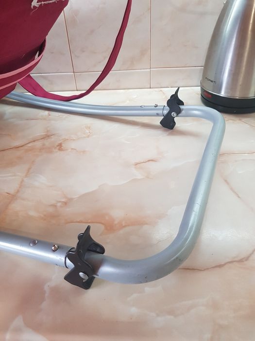 Бебешки шезлонг и бебешка кошница за кола