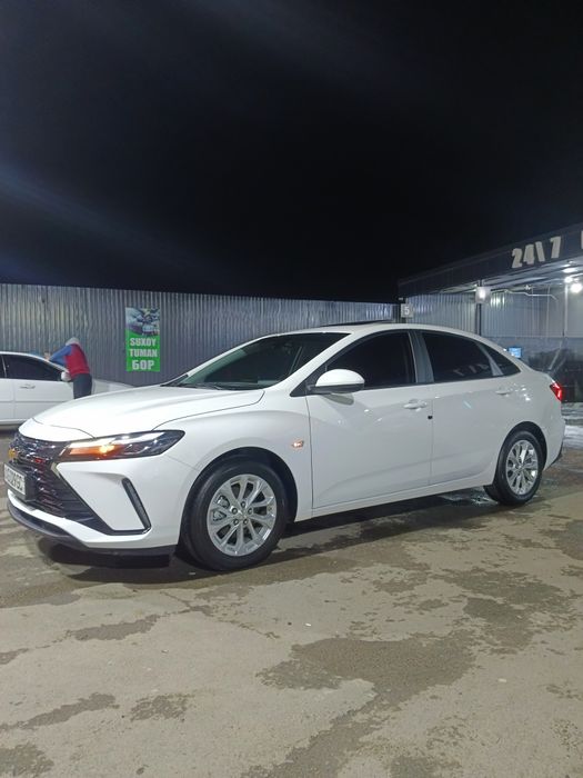 Monza 1.5 atmosferni 2023 yil  Oq rang