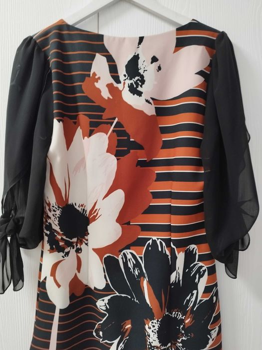 Елегантна дамска рокля