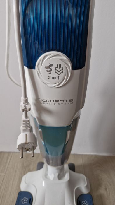 Aspirator Rowenta cu abur