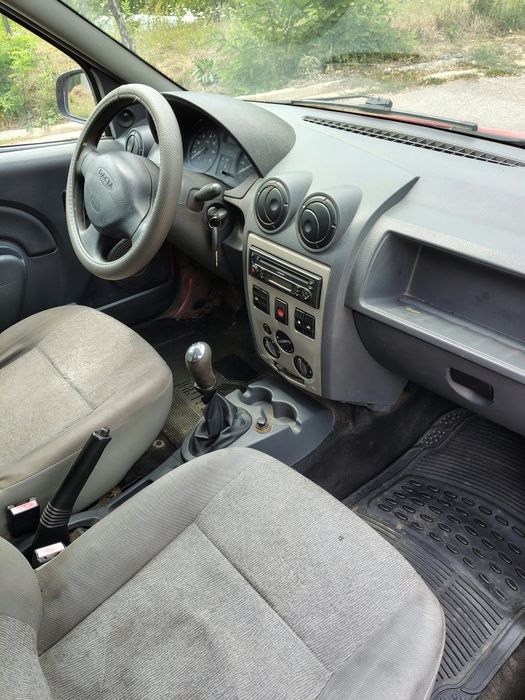Vând Dacia Logan VAN