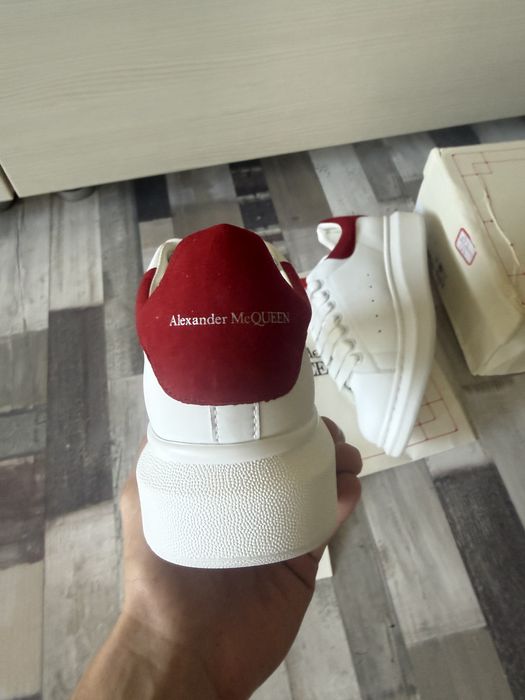 Alexander Mcqueen
