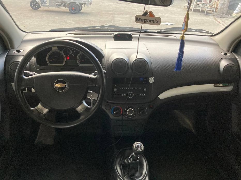 Nexia 3 ikkinchi poz mashina ideal holatda akuratniy haydalgan