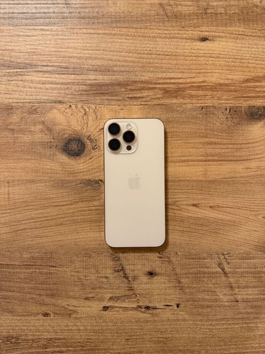 iPhone 16 Pro MAX 100% Батерия като НОВ Гаранционен ! Desert Titanium !