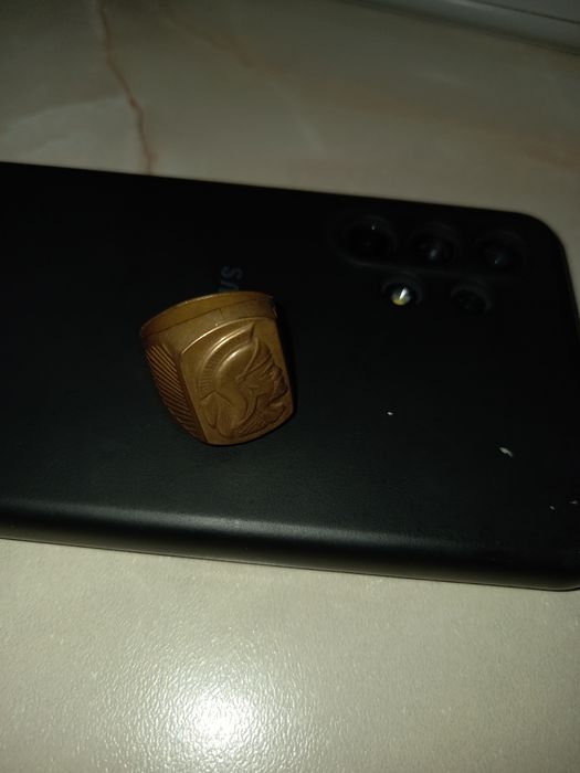 Продам перстень  мужской