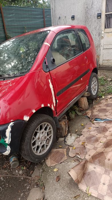 Mașină aixam 400 lipsa motor și cutie viteze în rest complecta cu acte carte fiscal  detali campina  nu schimb
