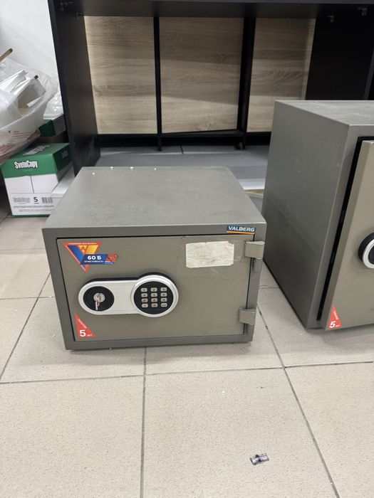 Сейфы разныз размеров