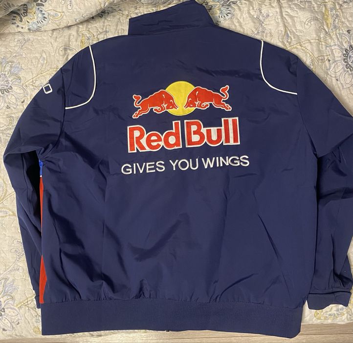 Продам бомбер редбул