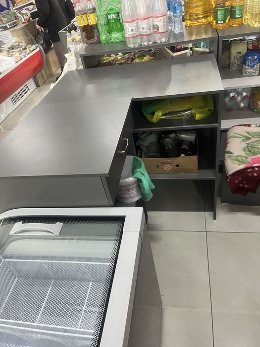 Ветринный шкаф цены разные