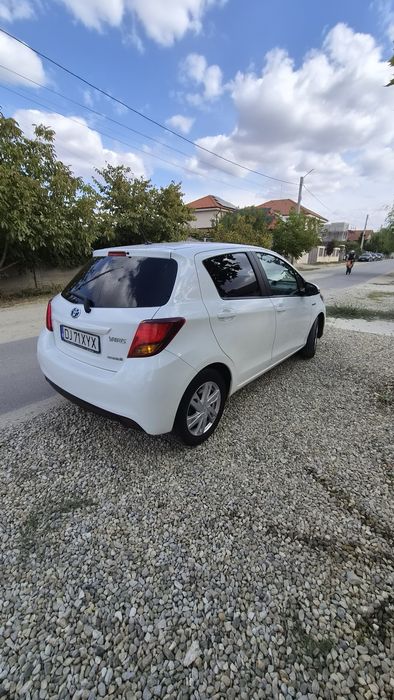 Toyota Yaris Hibrid Automată