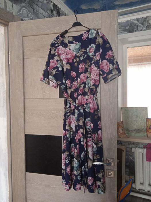 Продам женское платье