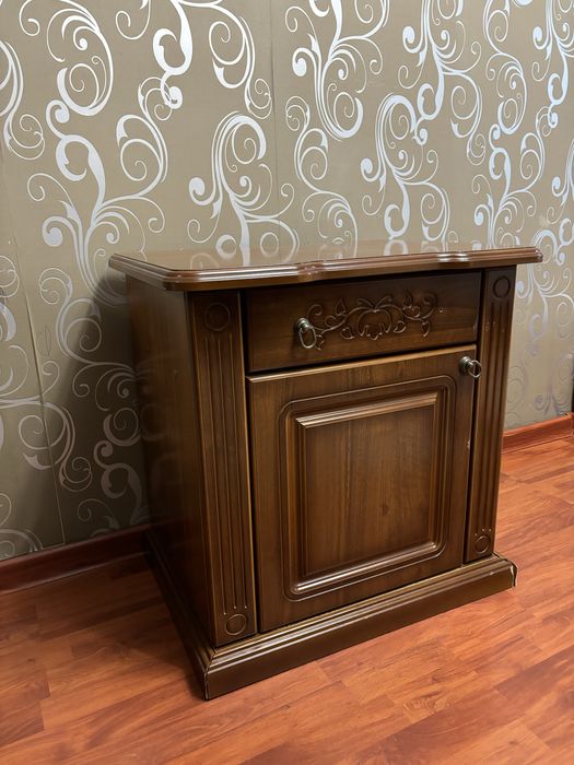 Мебельный гарнитур. Дерево. Кухня.