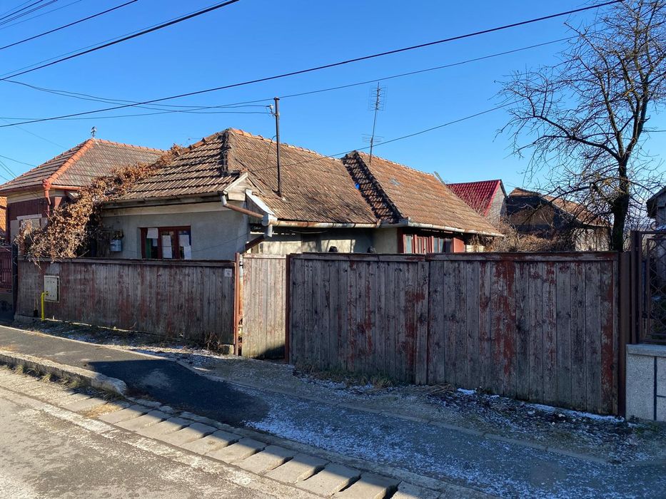 2 parcele de teren in Gilau, una cu casa batraneasca