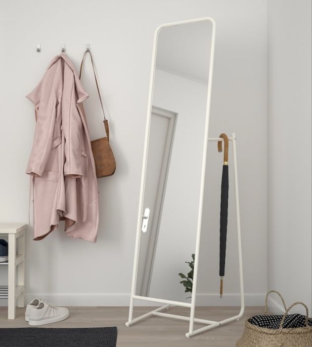 Зеркало от бренда IKEA