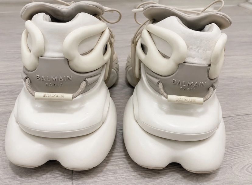 Balmain unicorn