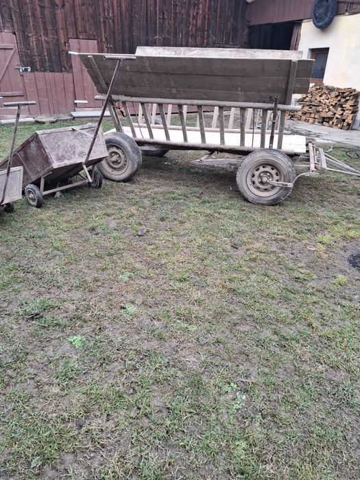 Vând căruță cu cele 3 cărucioare la pachet  1400 Ron