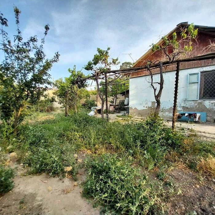 Продаётся участок с жилым домом