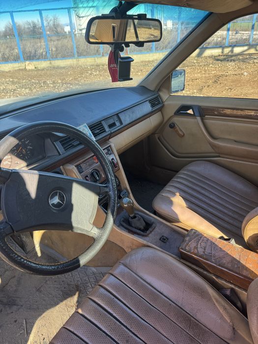 Mercedes-benz 124 250D СПЕШНО!