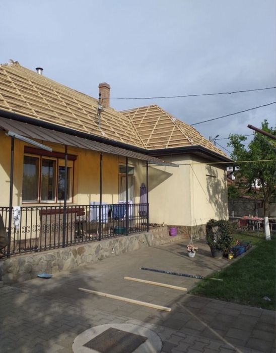 Executăm acoperișuri mansardări dulgherie reparati acoperisuri